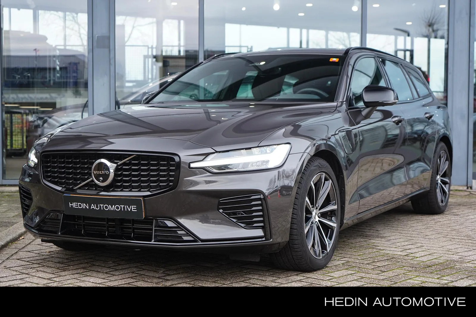 Volvo V60 (2025) — foto 1