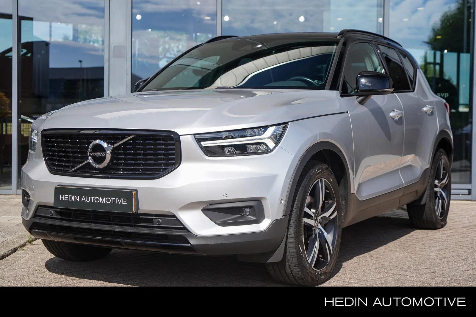 Volvo XC40 (2018) — foto 1