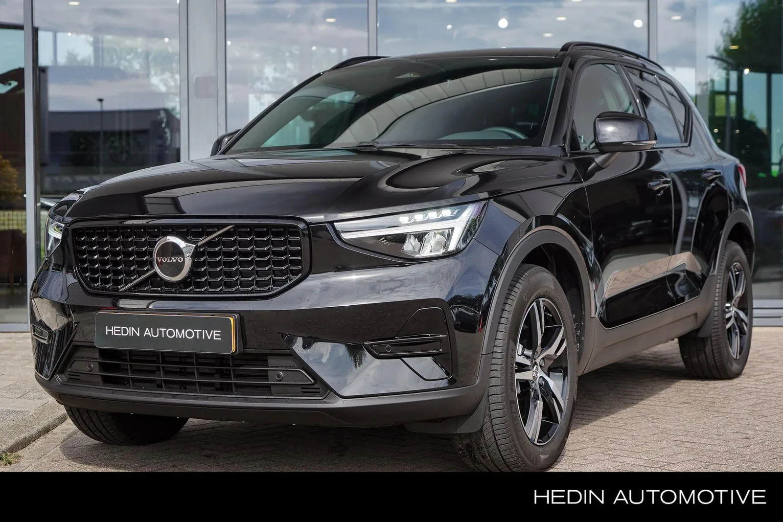 Volvo XC40 (2026) — foto 1