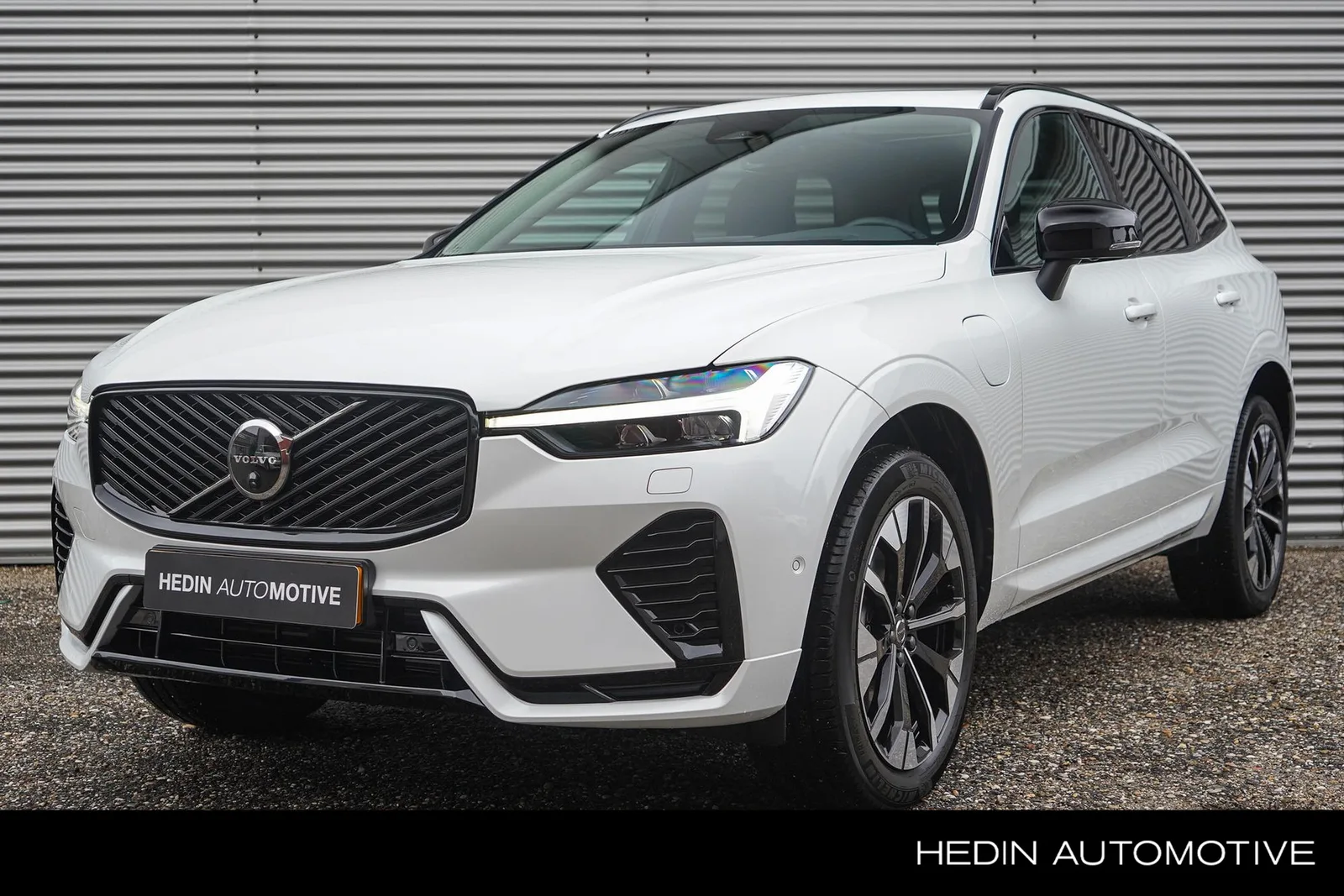 Volvo XC60 (2026) — foto 1
