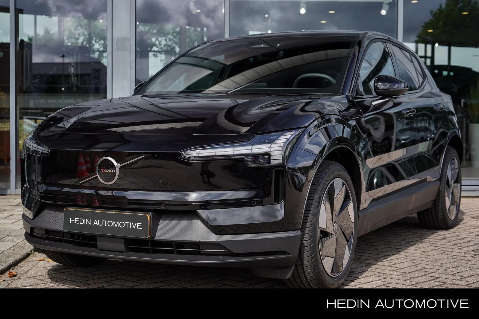 Volvo EX30 (2026) — foto 1