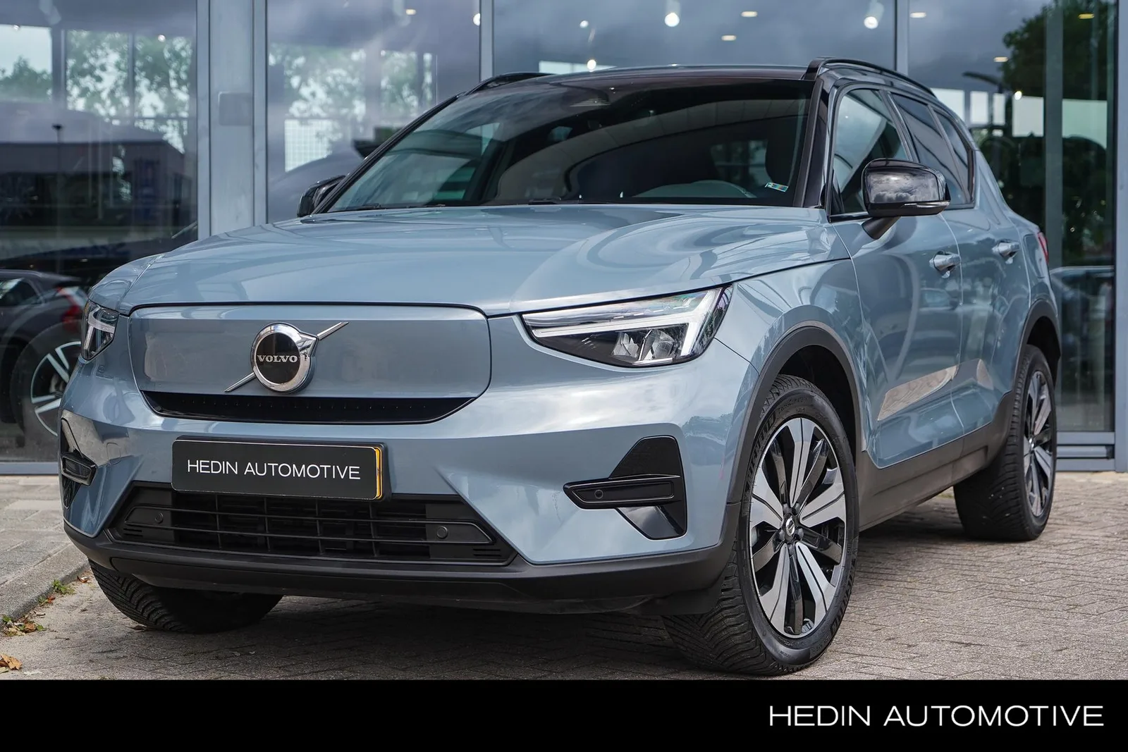 Volvo XC40 (2023) — foto 1