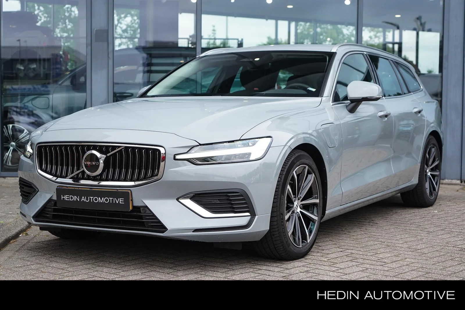 Volvo V60 (2025) — foto 1