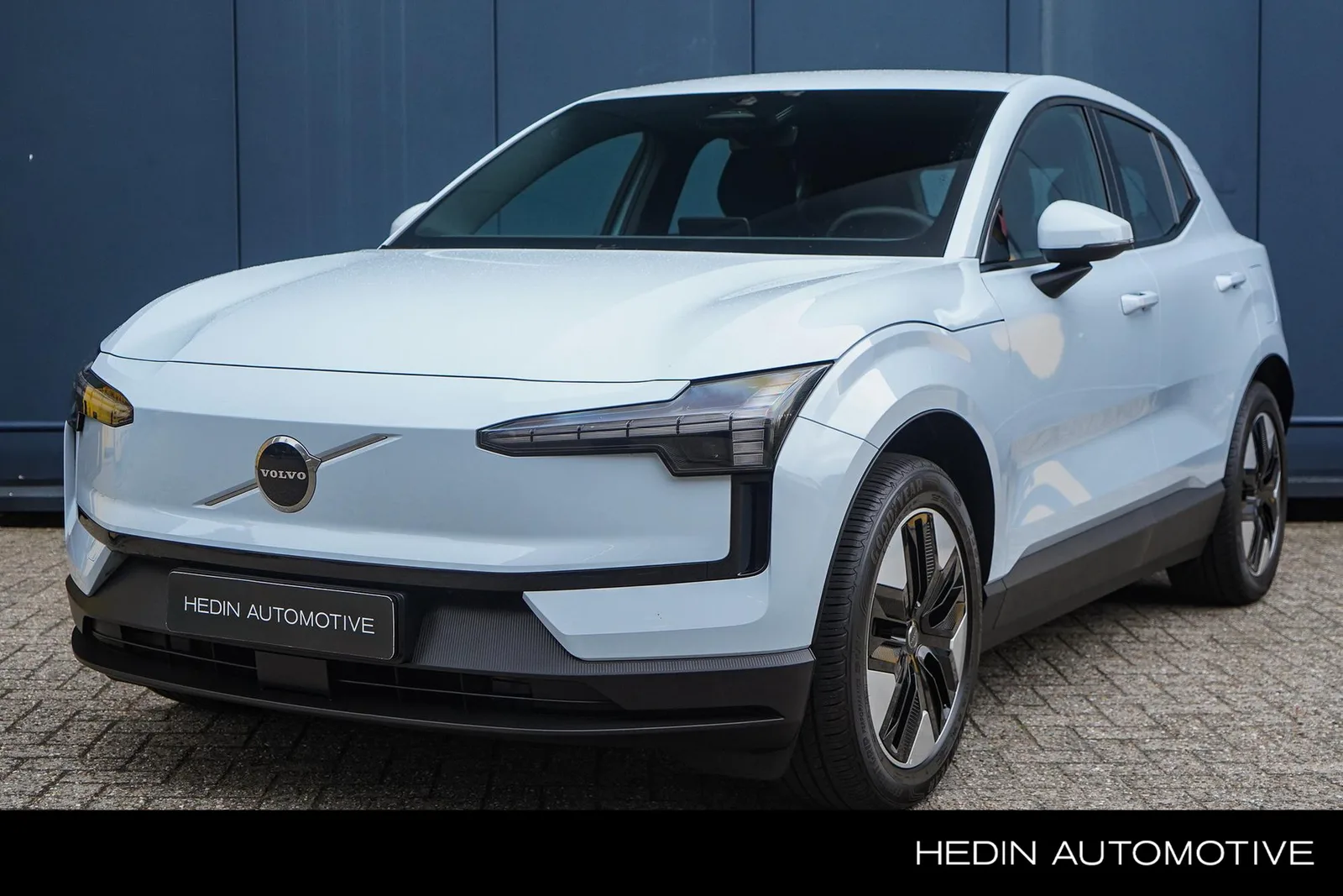 Volvo EX30 (2024) — foto 1