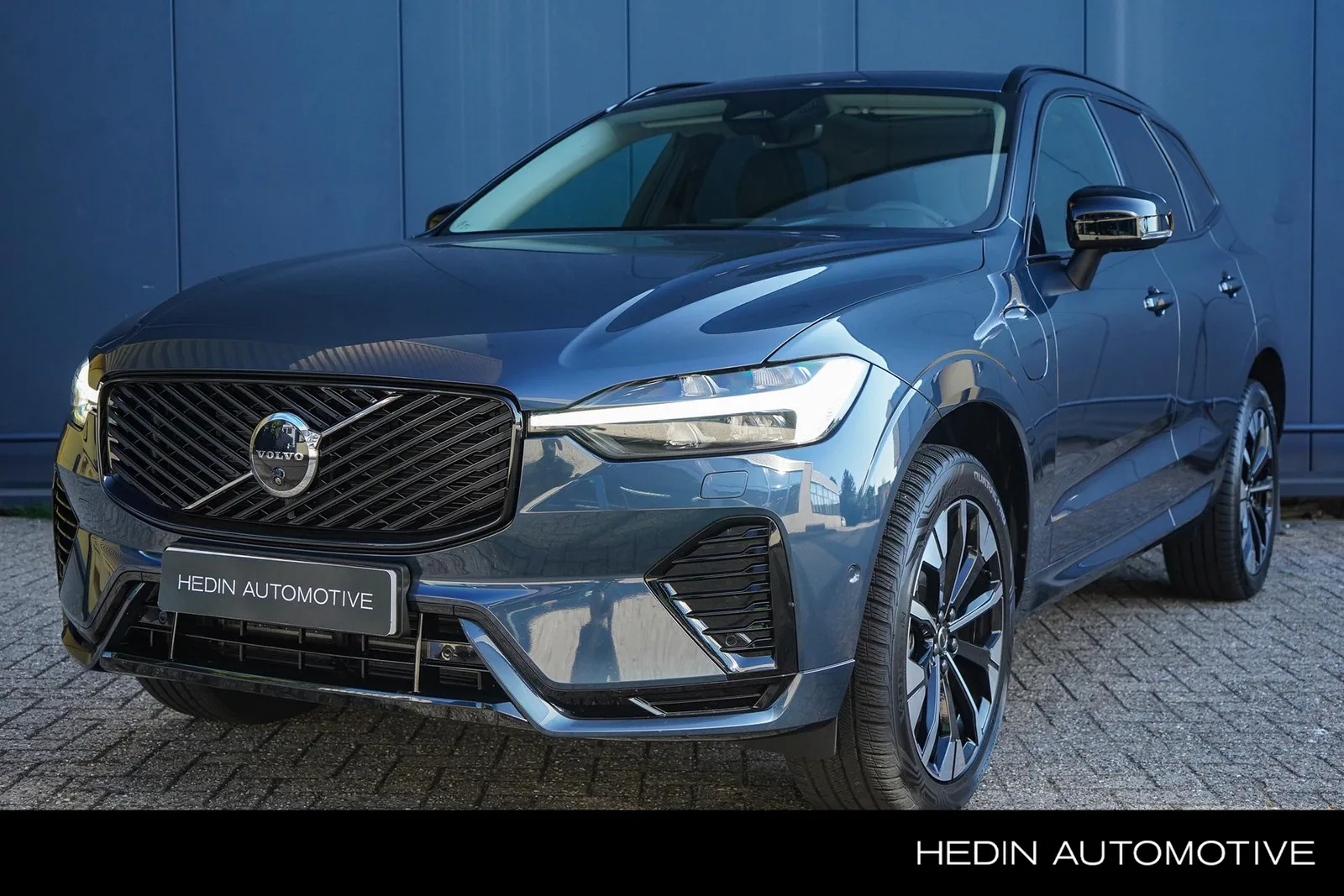 Volvo XC60 (2026) — foto 1