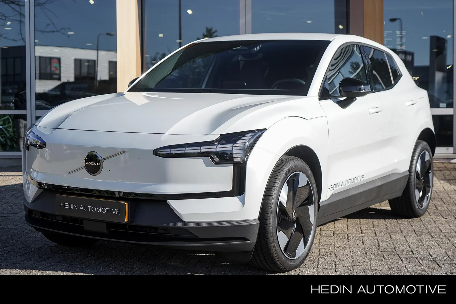 Volvo EX30 (2026) — foto 1