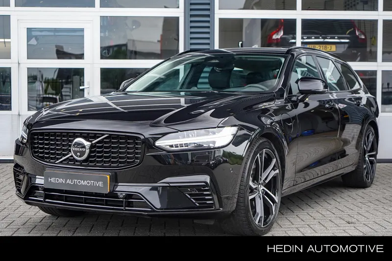 Volvo V90 (2025)