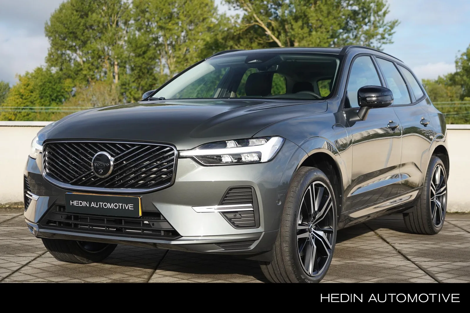 Volvo XC60 (2025) — foto 1