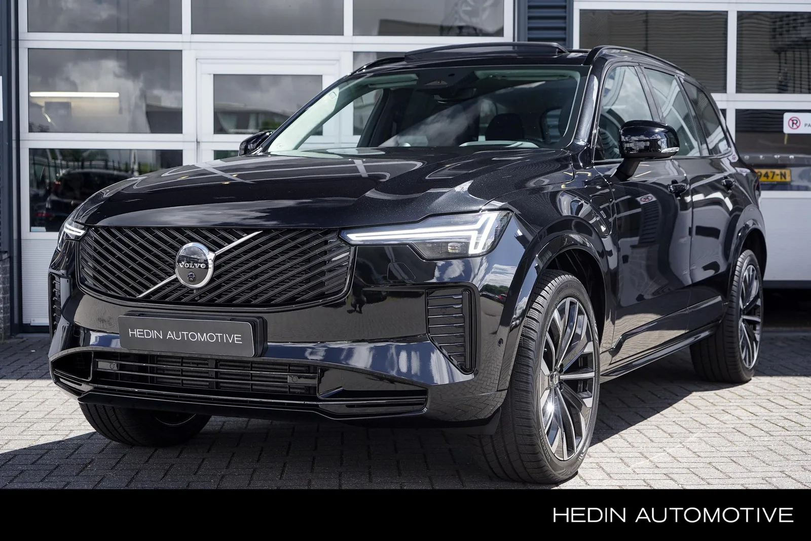 Volvo XC90 (2025) — foto 1
