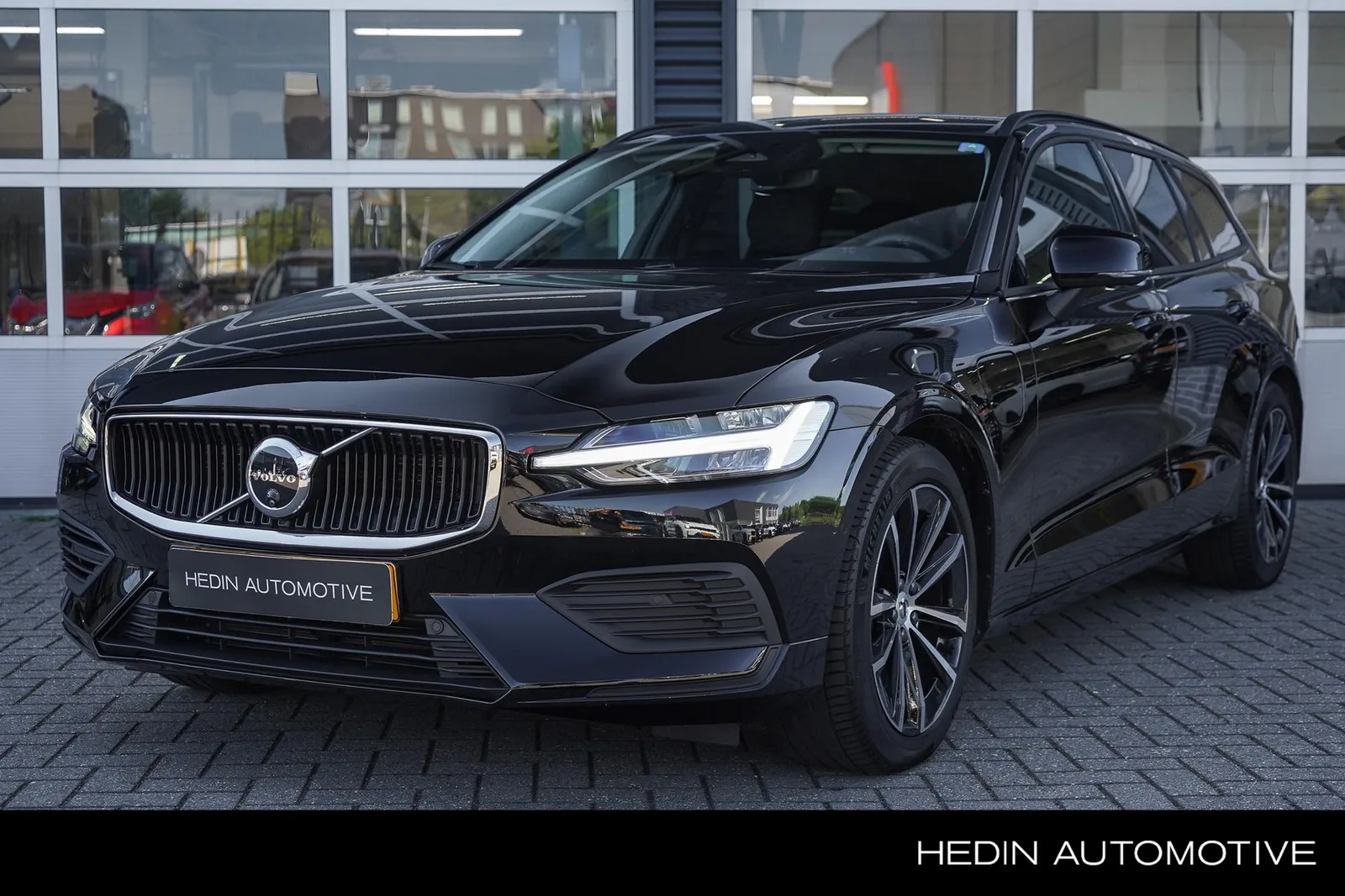 Volvo V60 (2025) — foto 1