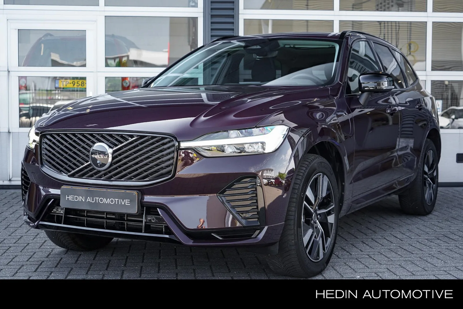 Volvo XC60 (2025) — foto 1
