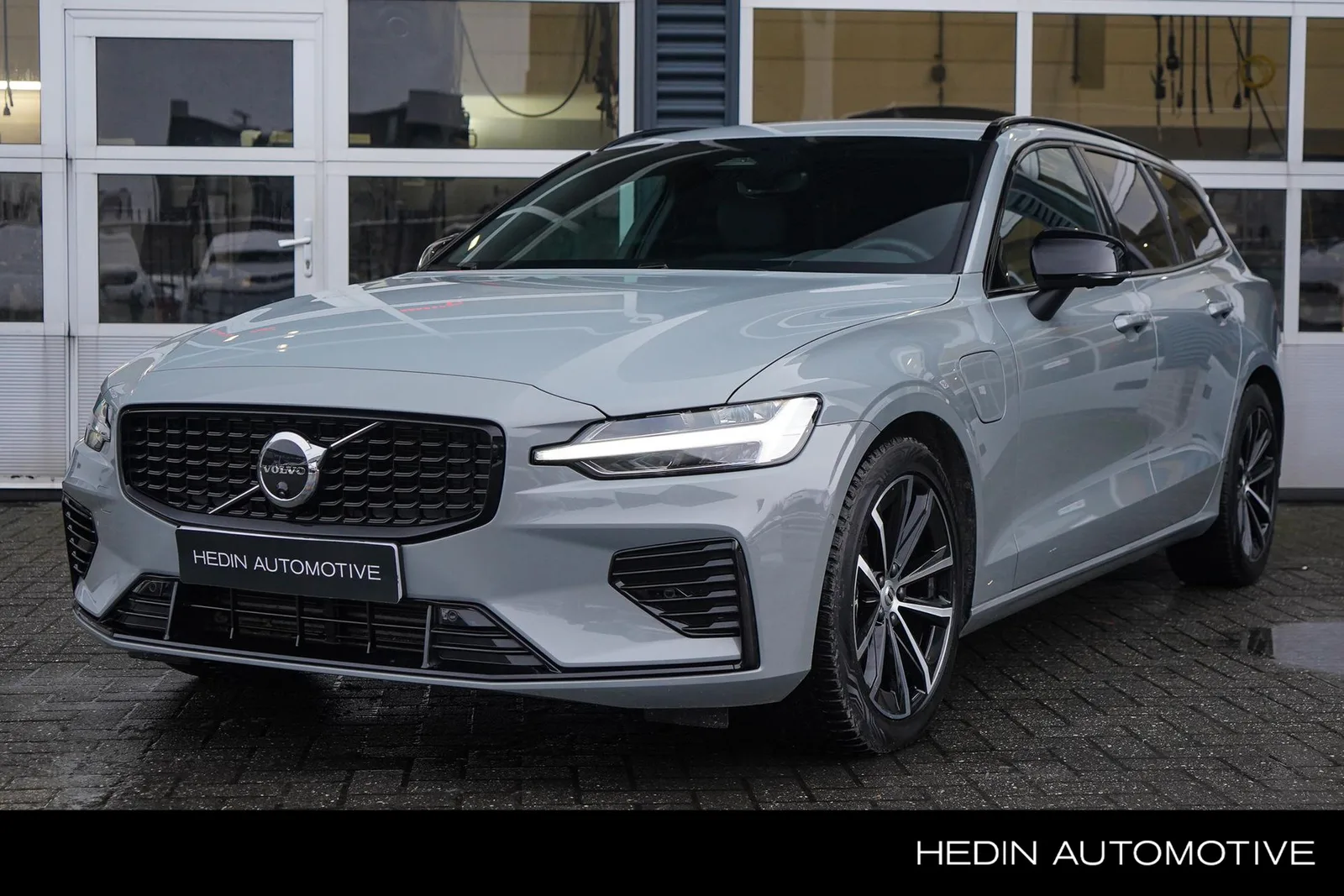 Volvo V60 (2025) — foto 1