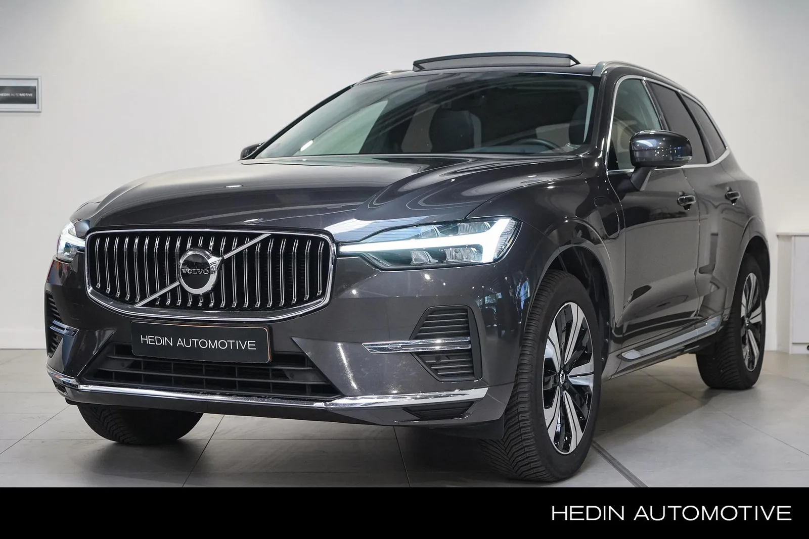 Volvo XC60 (2023) — foto 1