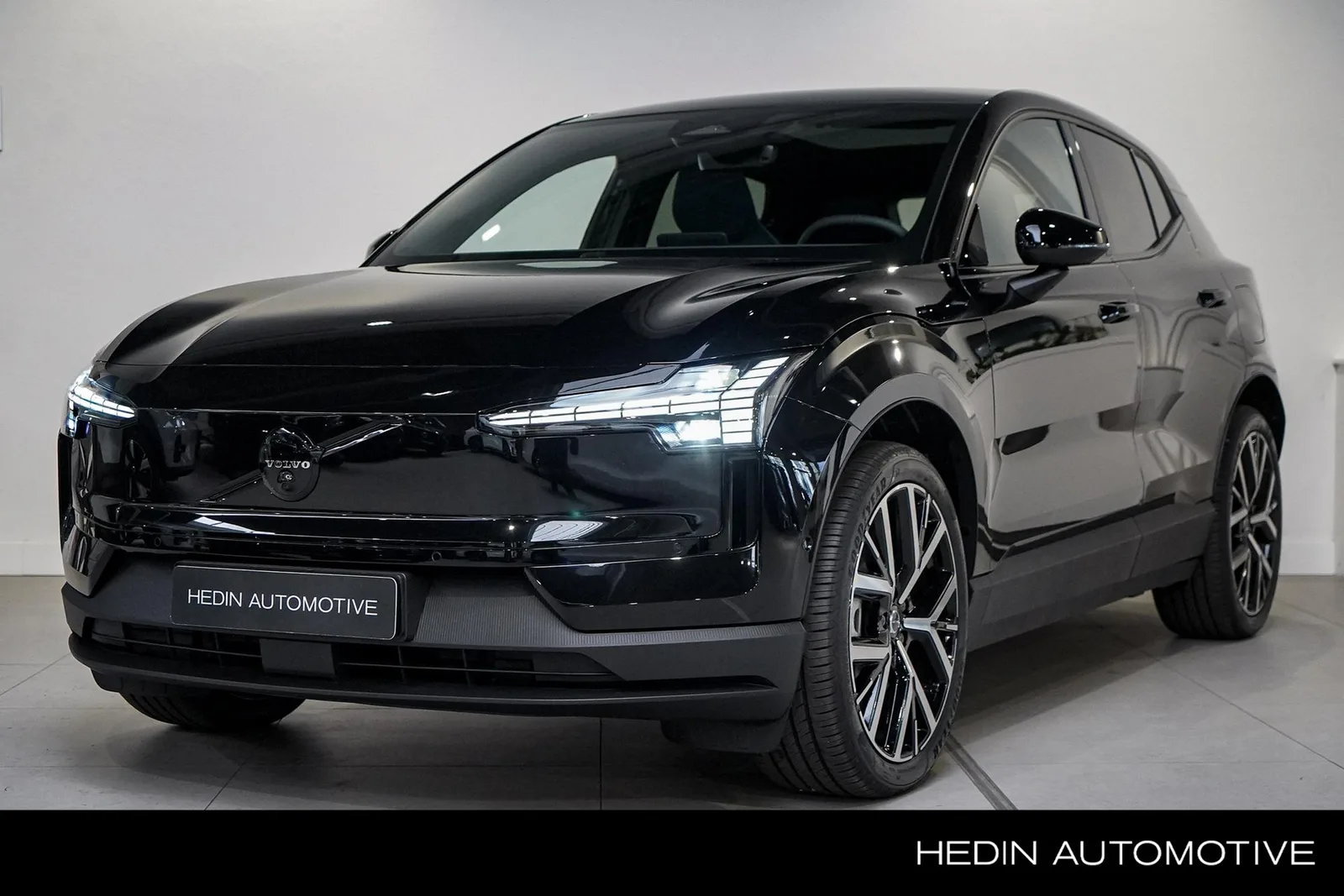 Volvo EX30 (2026) — foto 1
