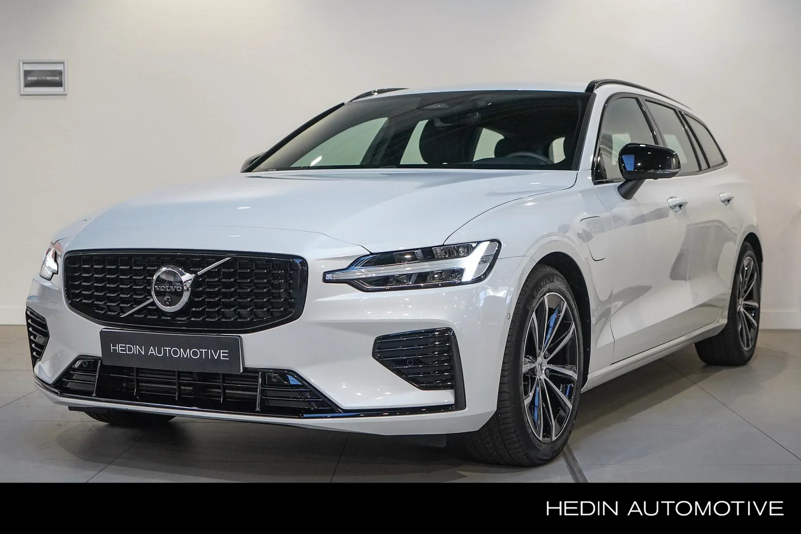 Volvo V60 (2025) — foto 1