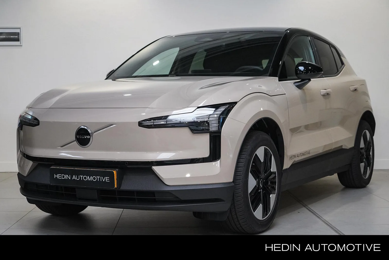 Volvo EX30 (2026) — foto 1