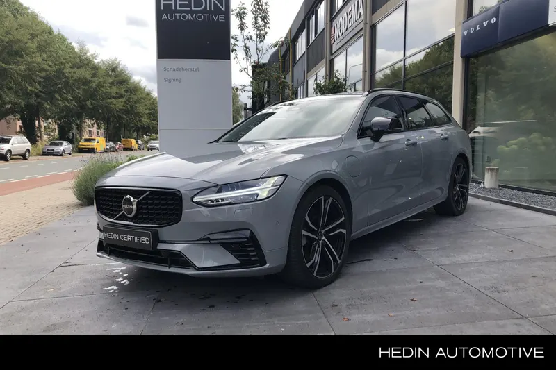 Volvo V90 (2025)