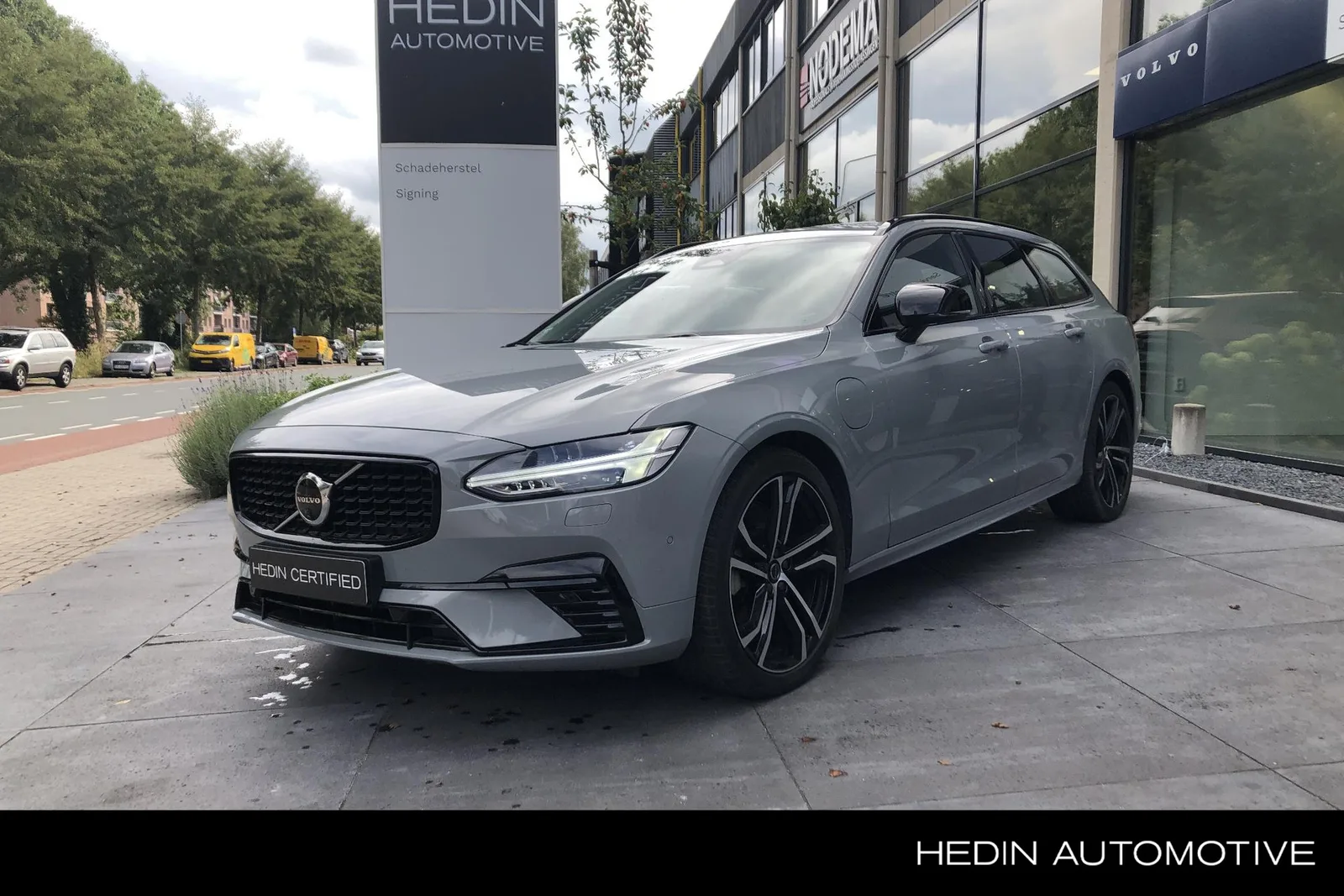 Volvo V90 (2025) — foto 1