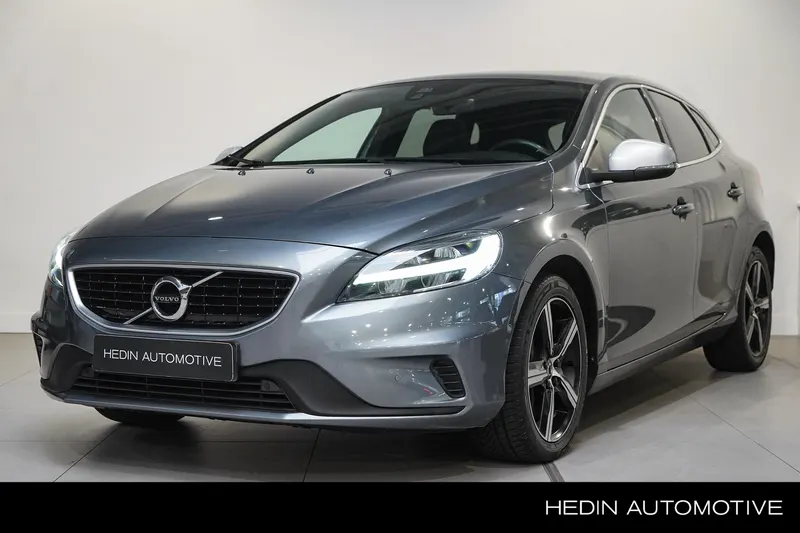 Volvo V40 (2020)