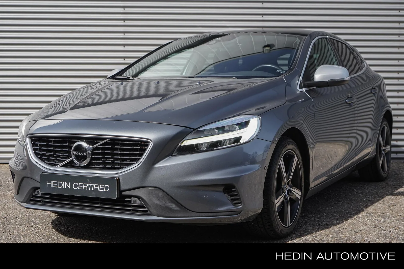 Volvo V40 (2020) — foto 1