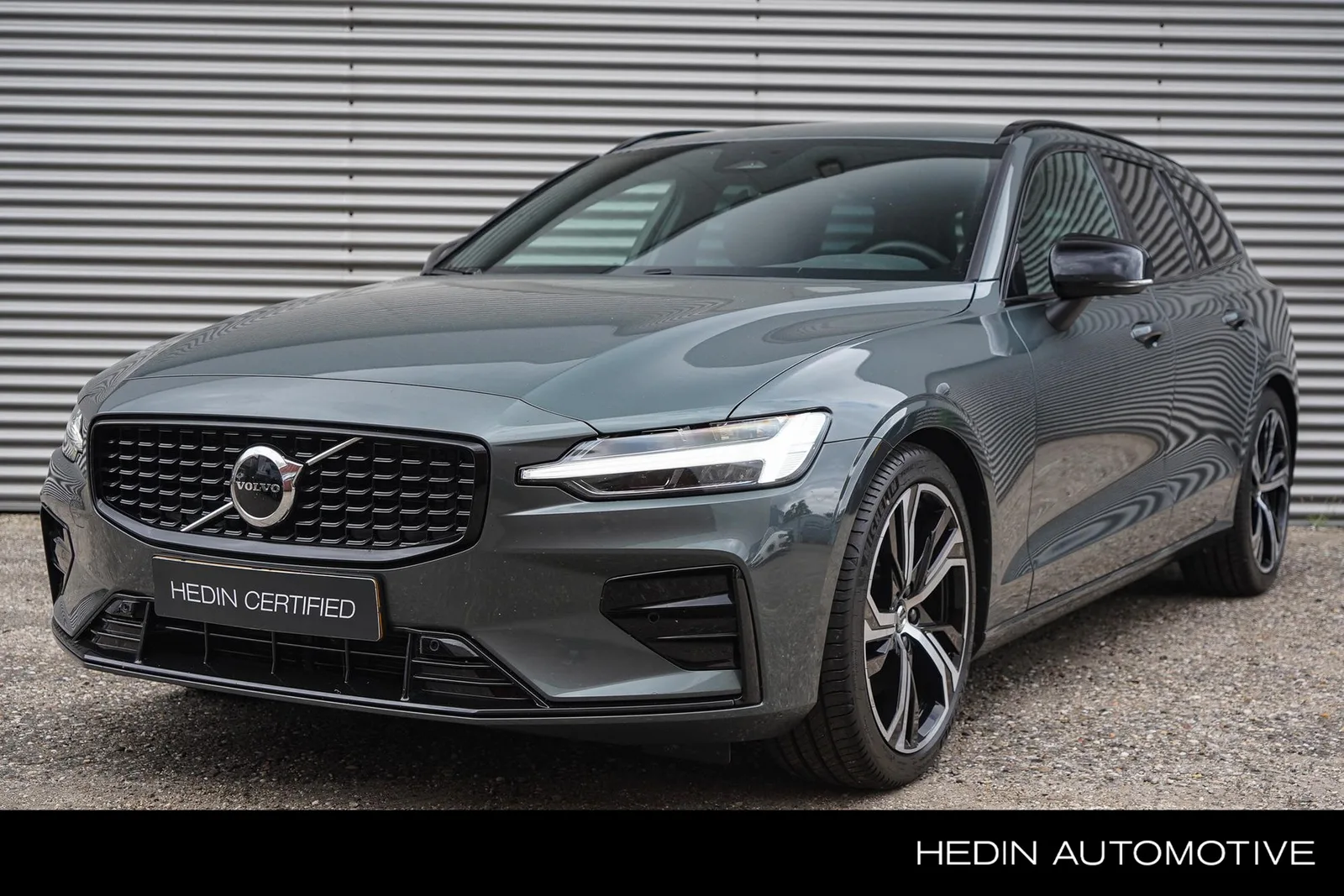 Volvo V60 (2025) — foto 1