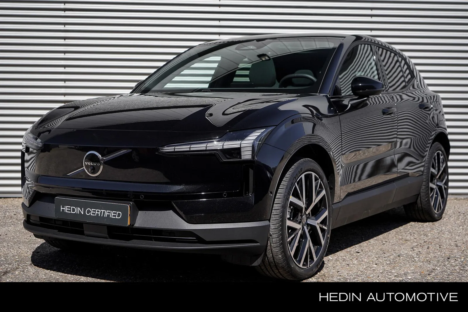 Volvo EX30 (2026) — foto 1