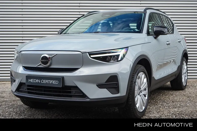 Volvo EX40 (2025)