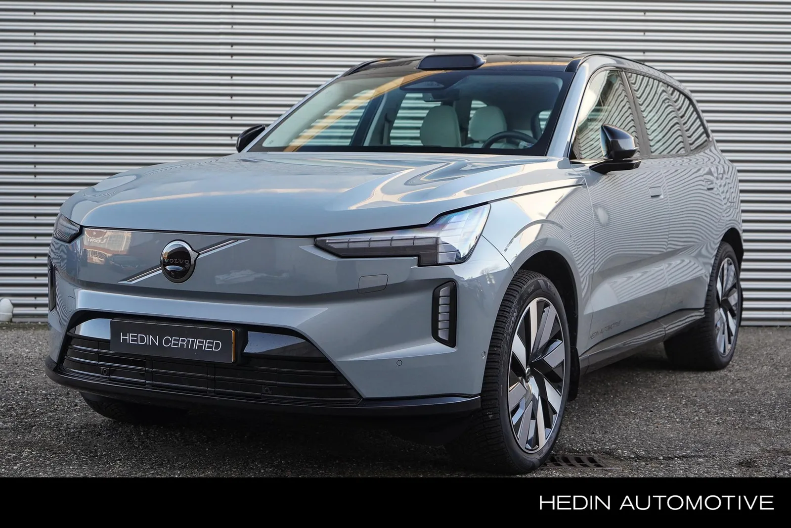Volvo EX90 (2025) — foto 1