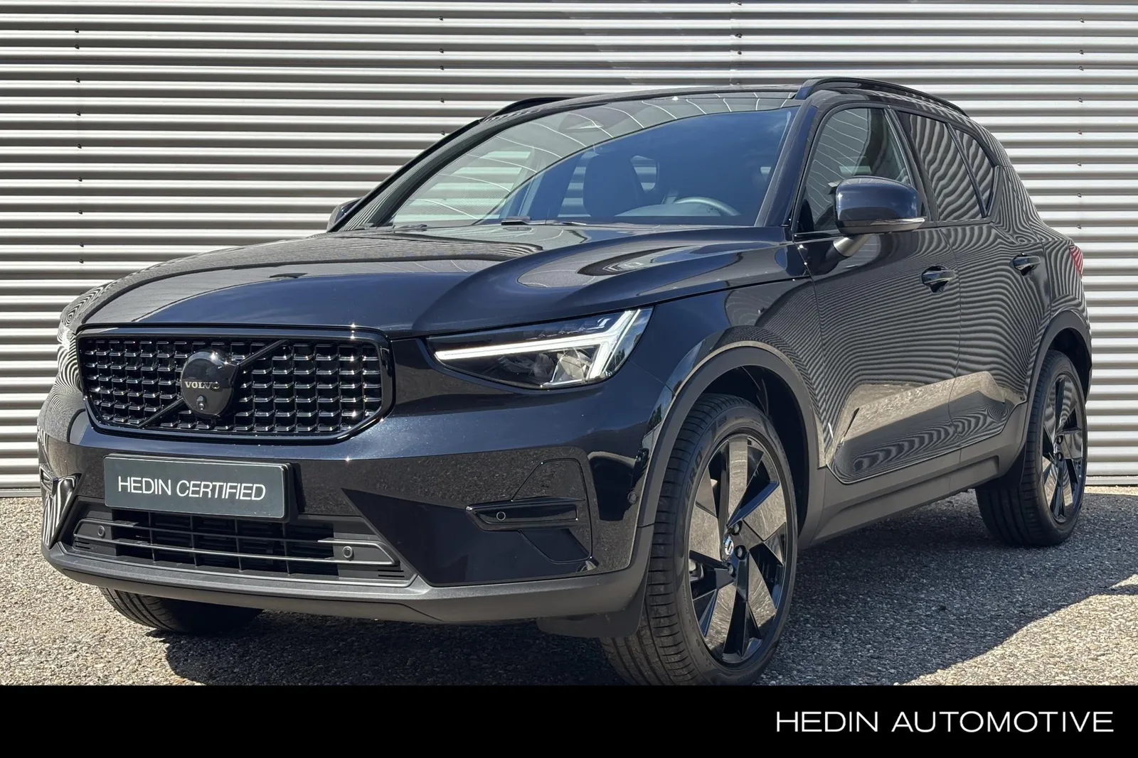 Volvo XC40 (2026) — foto 1