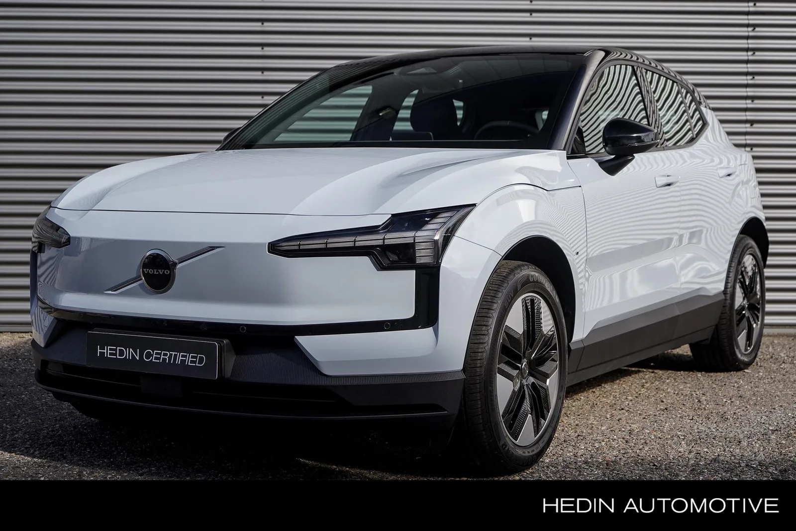 Volvo EX30 (2024) — foto 1
