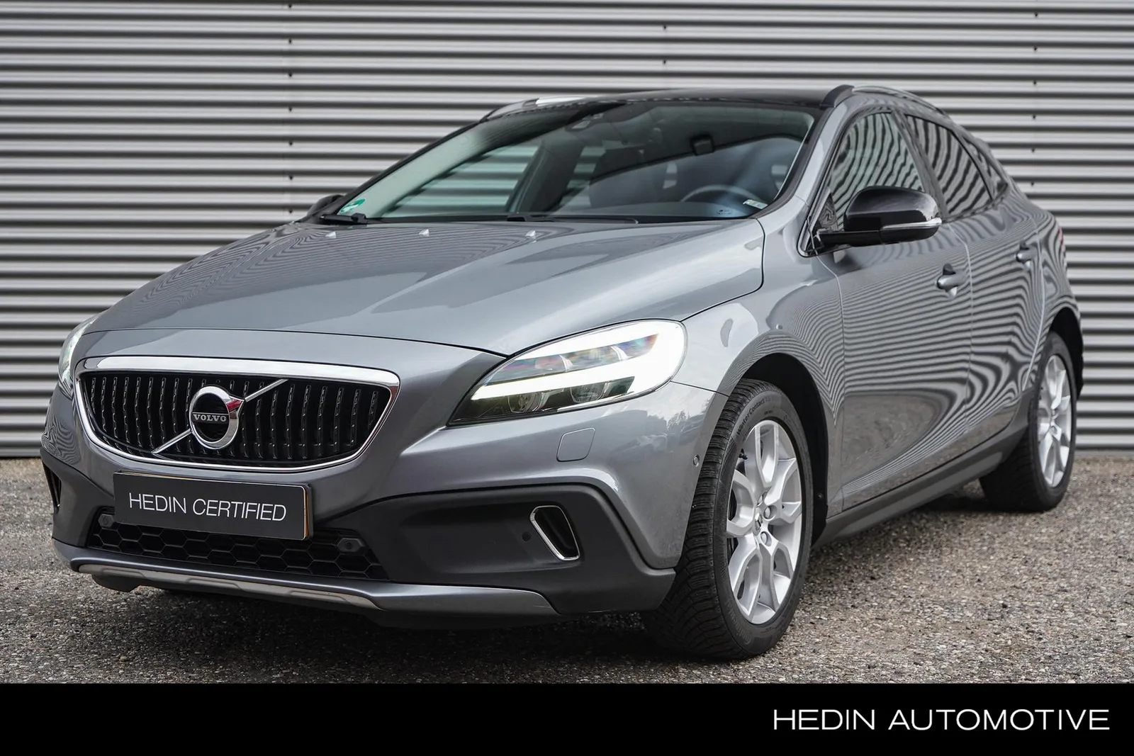 Volvo V40 (2020) — foto 1