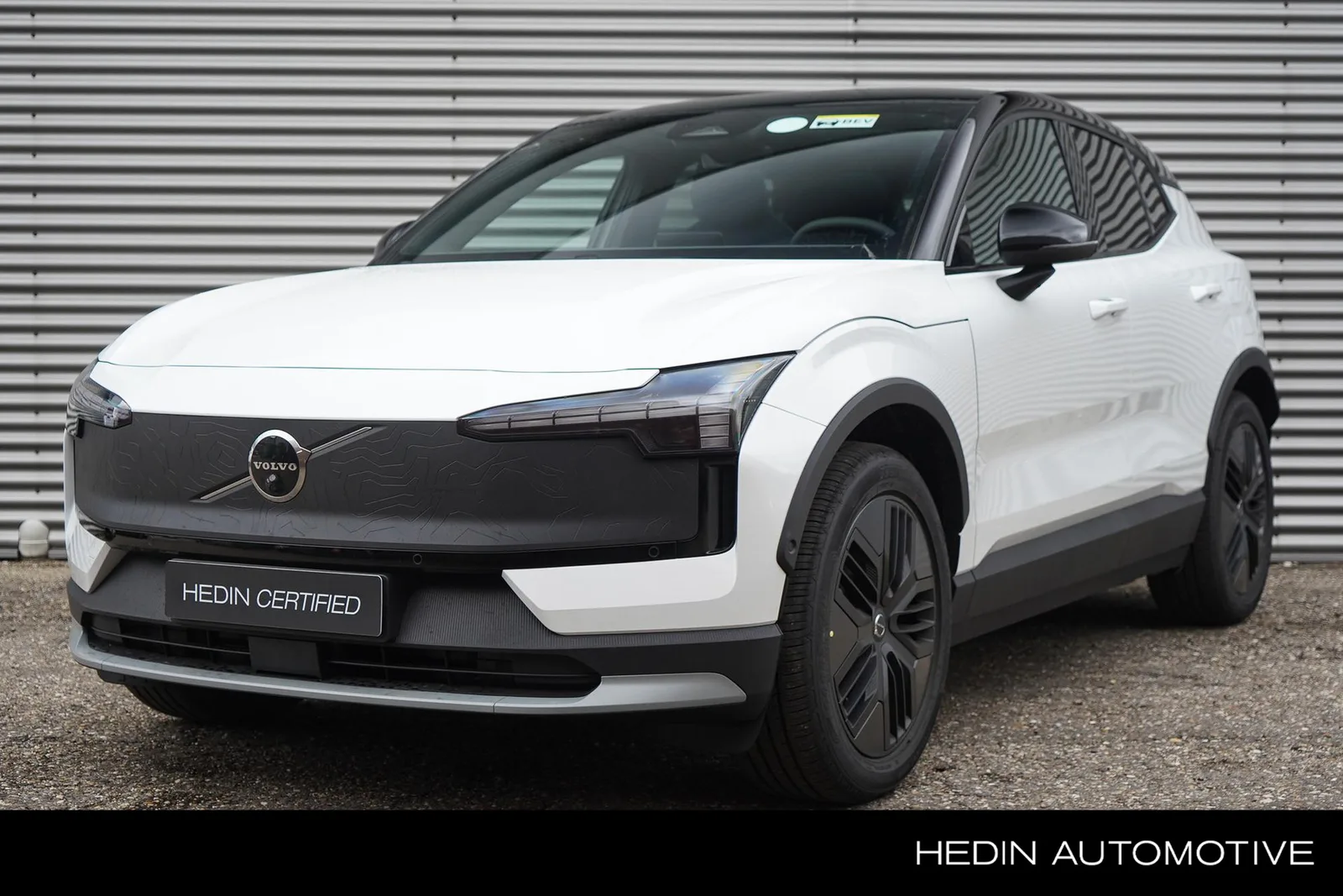 Volvo EX30 (2025) — foto 1