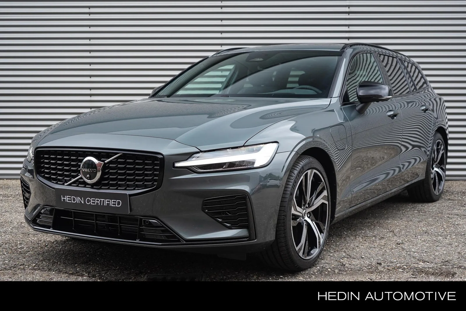 Volvo V60 (2025) — foto 1