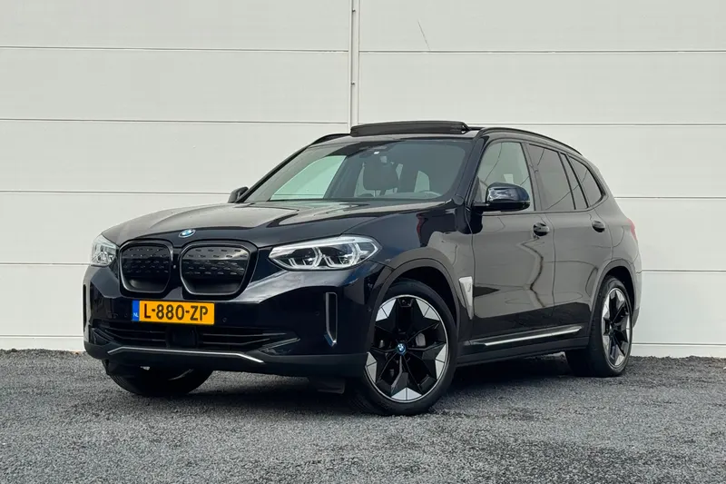BMW iX3 (2021)