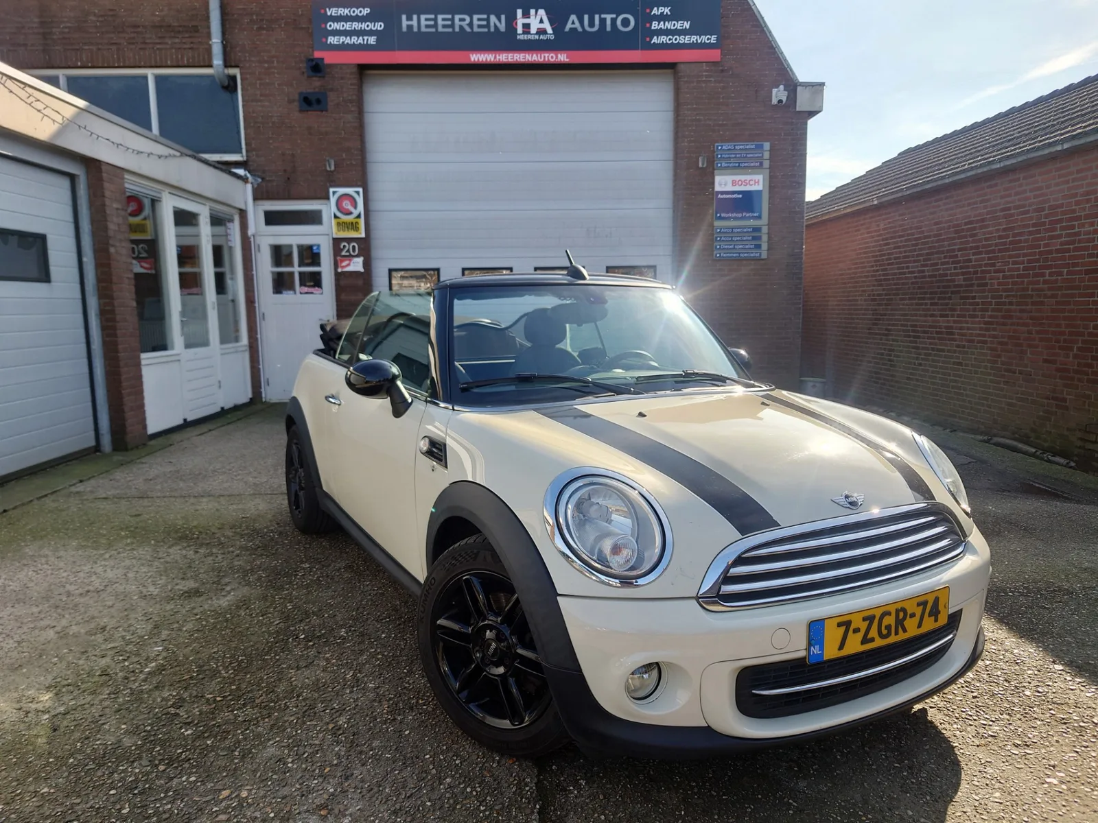 MINI Cabrio (2015) — foto 1