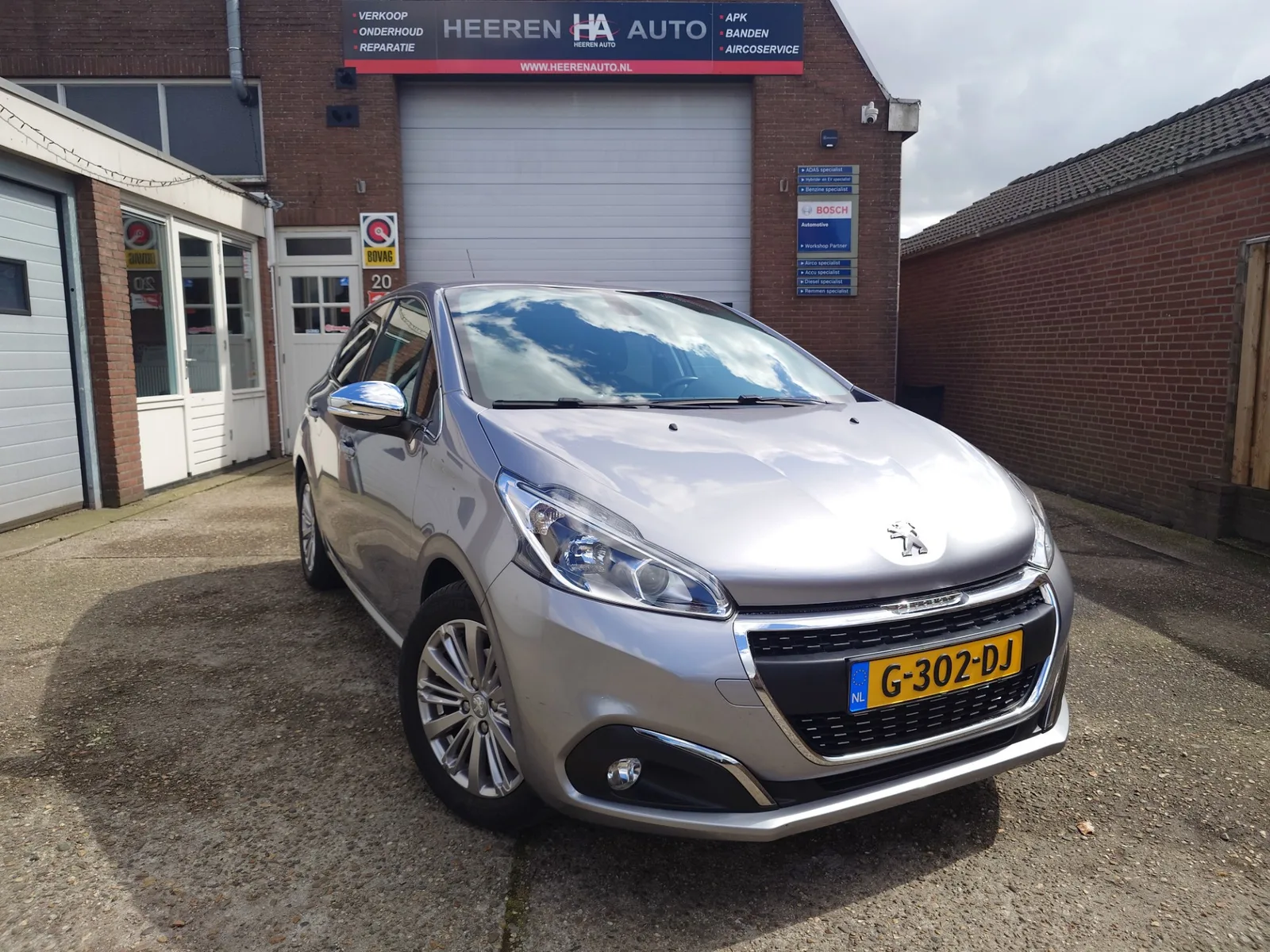 Peugeot 208 (2019) — foto 1