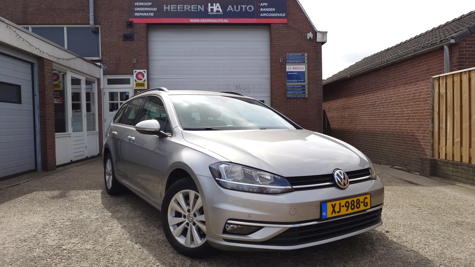 Volkswagen Golf (2019) — foto 1