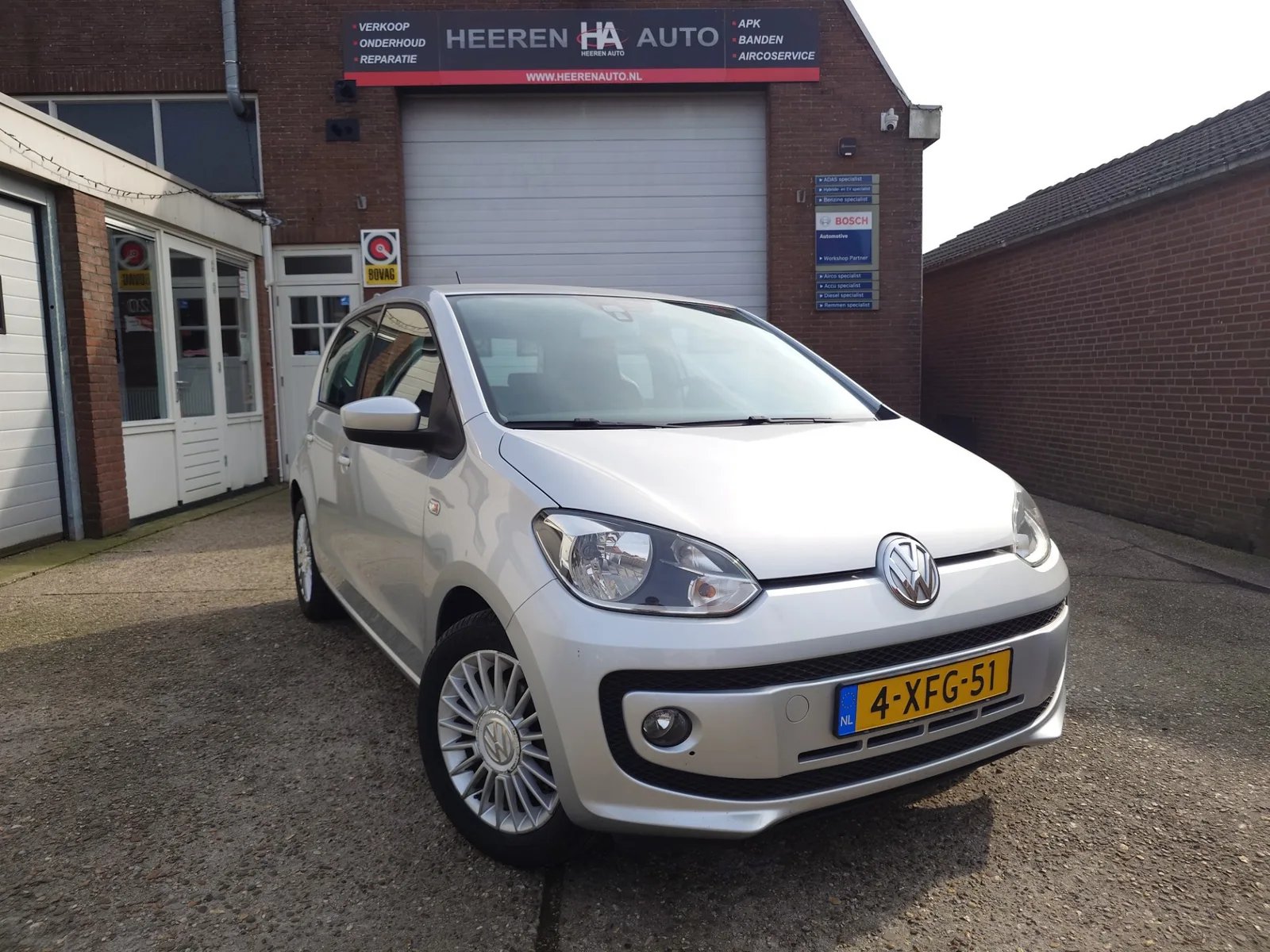 Volkswagen Up! (2014) — foto 1