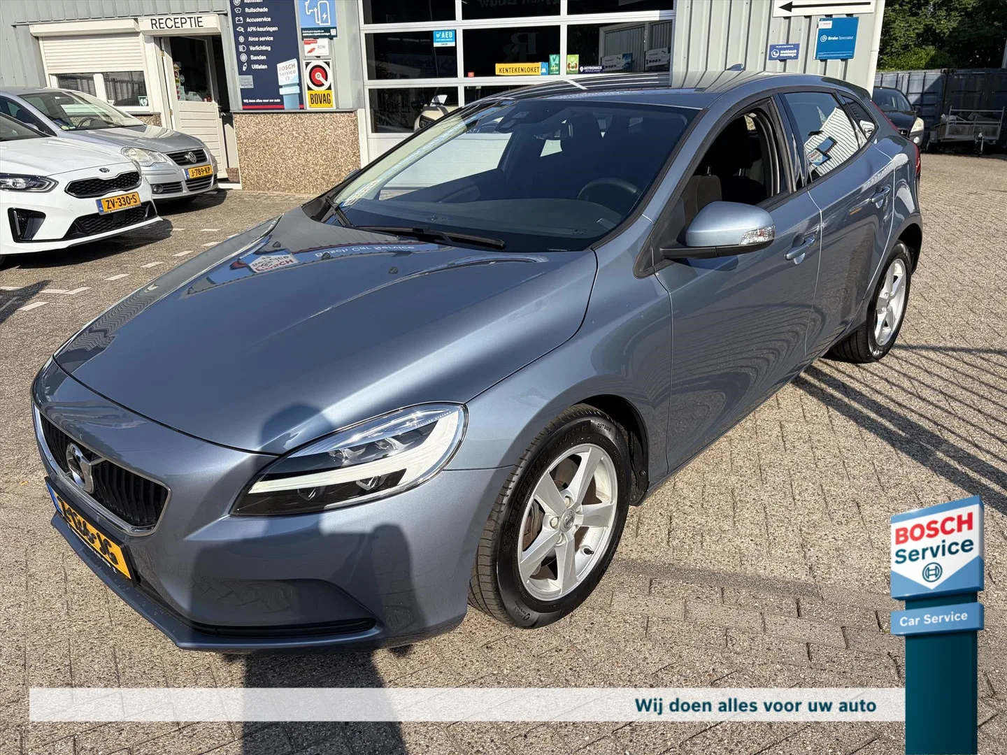 Volvo V40 (2018) — foto 1