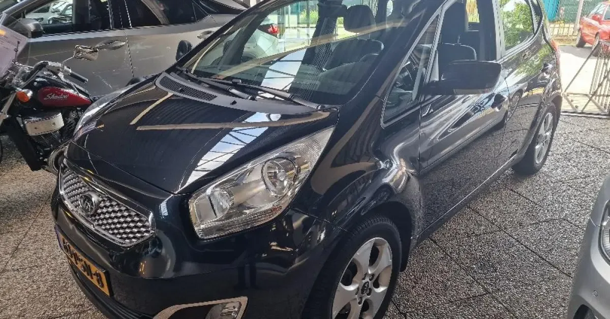 Kia Venga (2011) — foto 1
