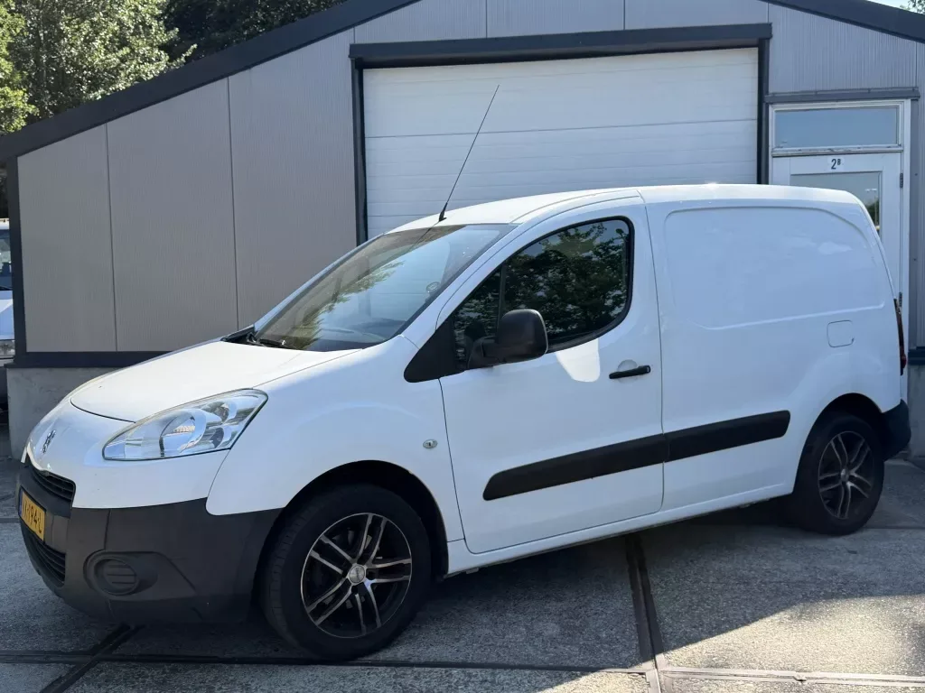 Peugeot Partner (2014) — foto 1