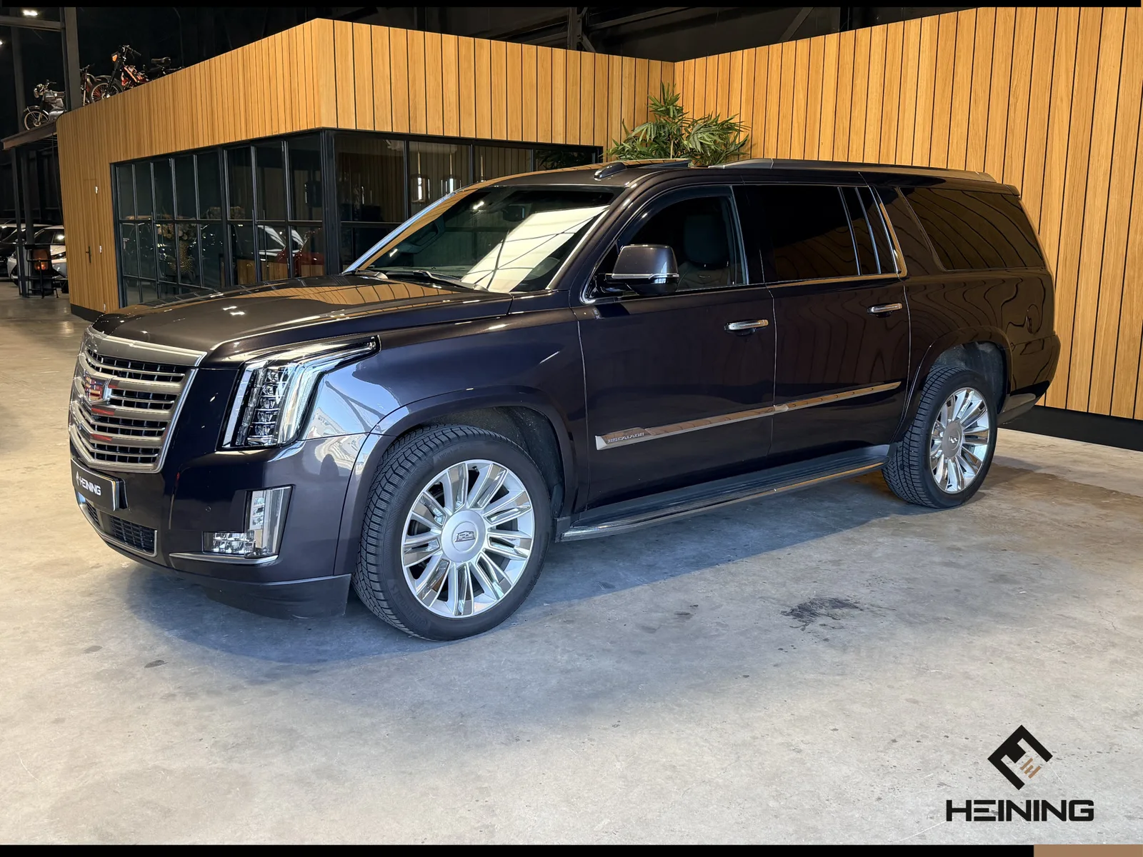 Cadillac Escalade (2016) — foto 1