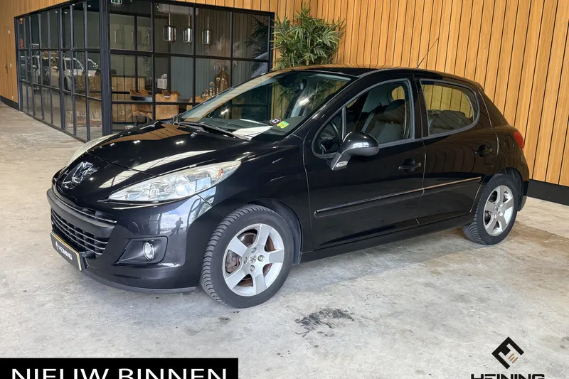 Peugeot 207 (2010)