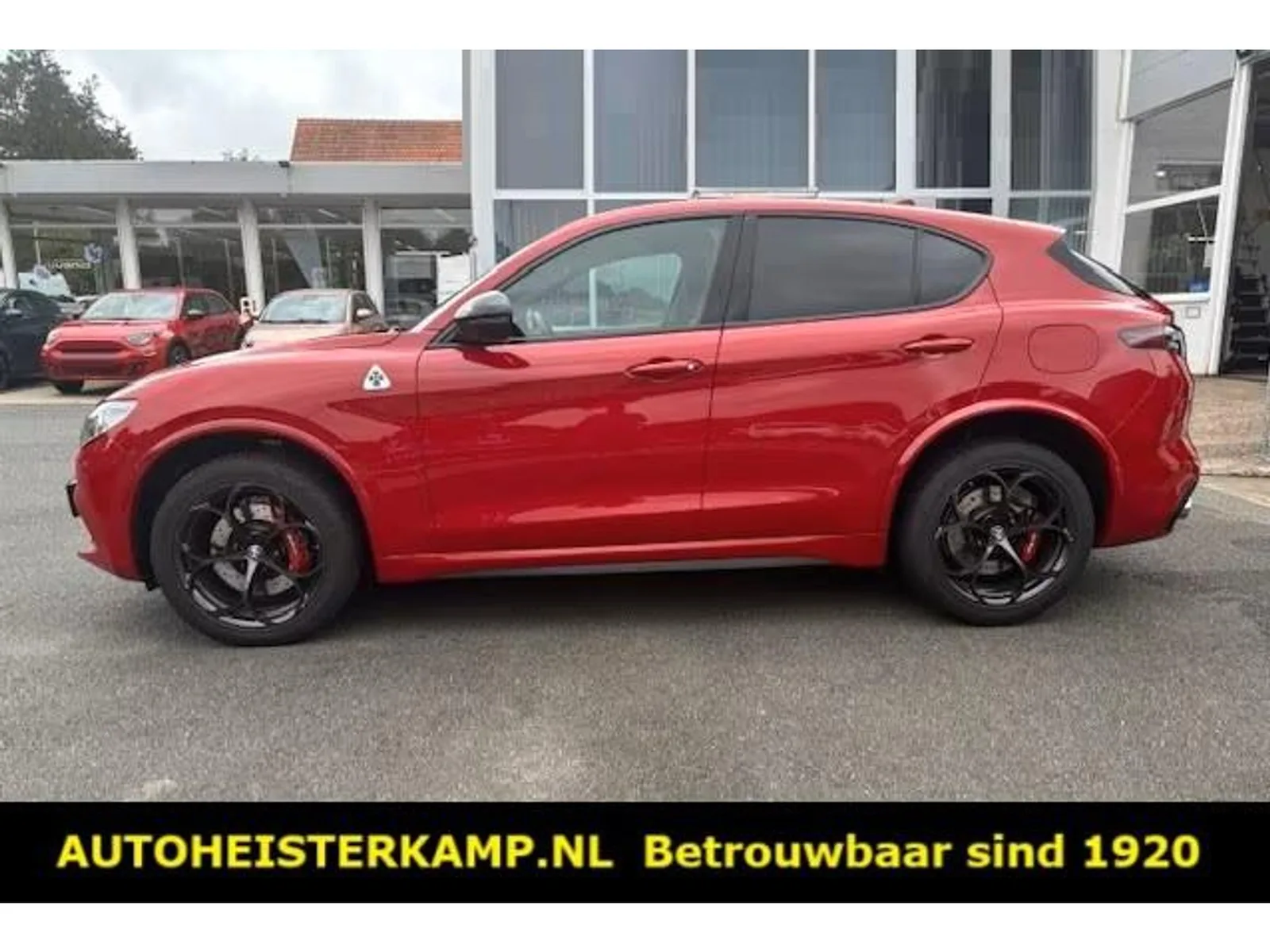 Alfa Romeo Stelvio (2023) — foto 1