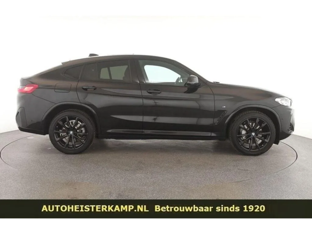 BMW X4 (2024) — foto 1