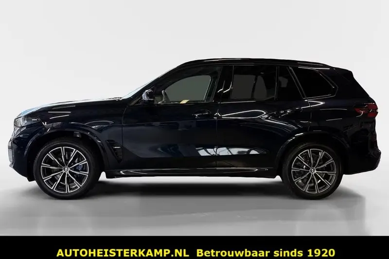 BMW X5 (2025)