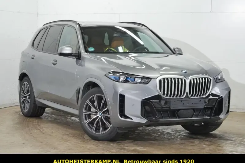 BMW X5 (2025)