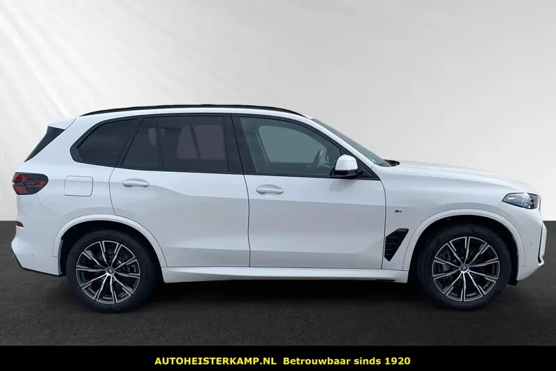 BMW X5 (2025)