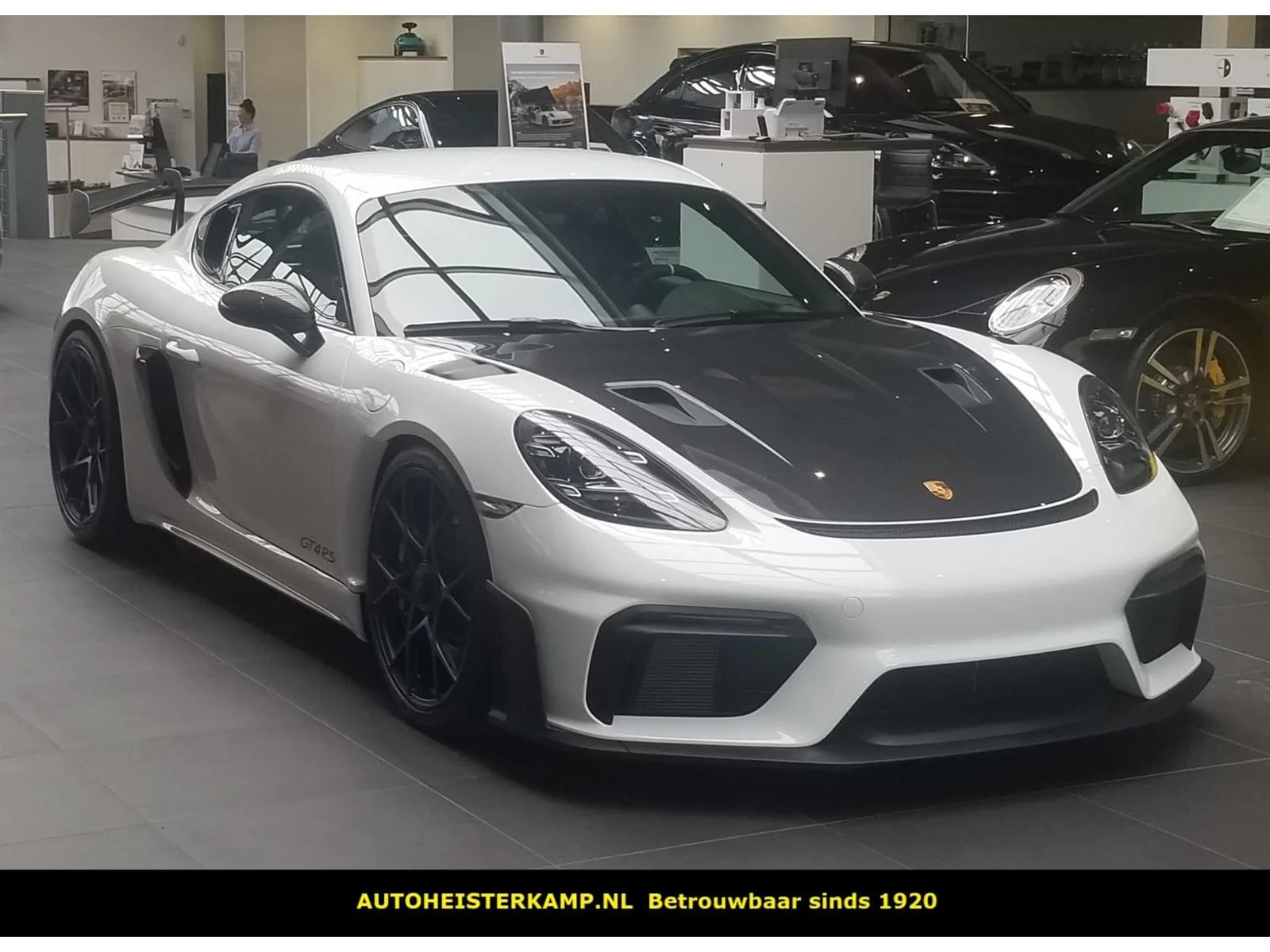 Porsche 718 GT4 (2023) — foto 1