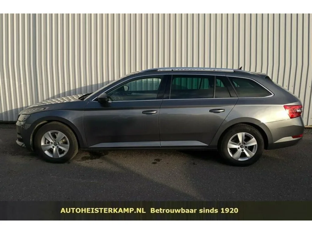 Škoda Superb (2023) — foto 1